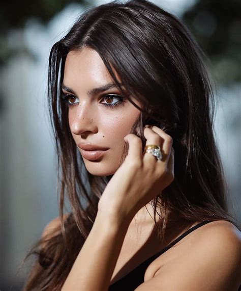 emily ratajkowski sexy photos|39 Sexiest Emily Ratajkowski Photos